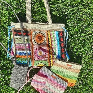Cesta de crochet multicolor